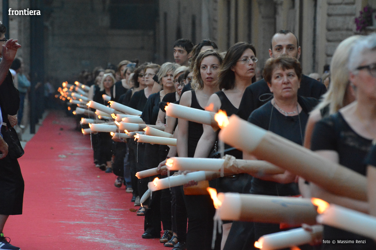 Giugno Antoniano, solenne processione dei ceri