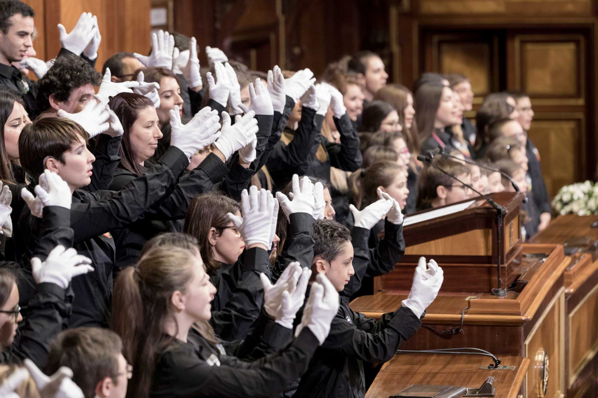 Il passo umile e lieto / Coro Mani Bianche di Roma